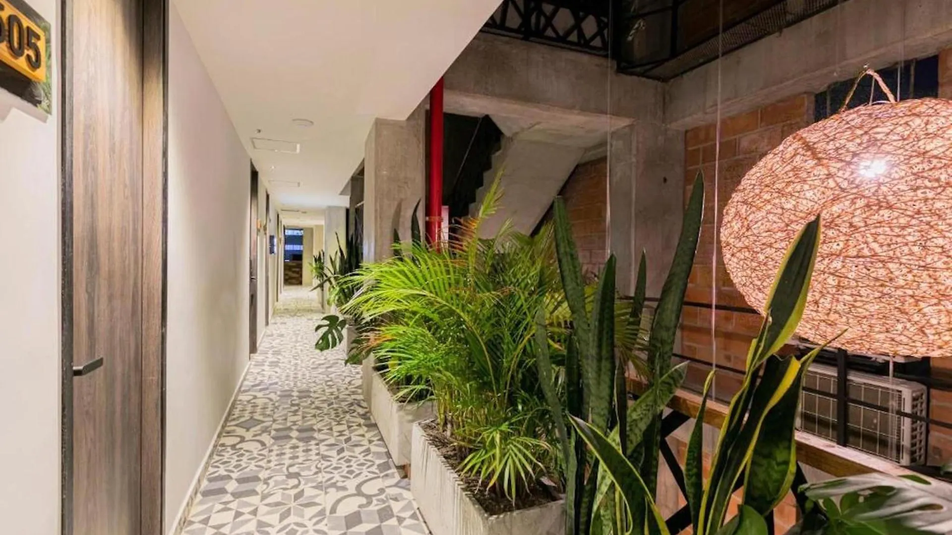 Apartahotel Con Piscina Μεντεγίν
