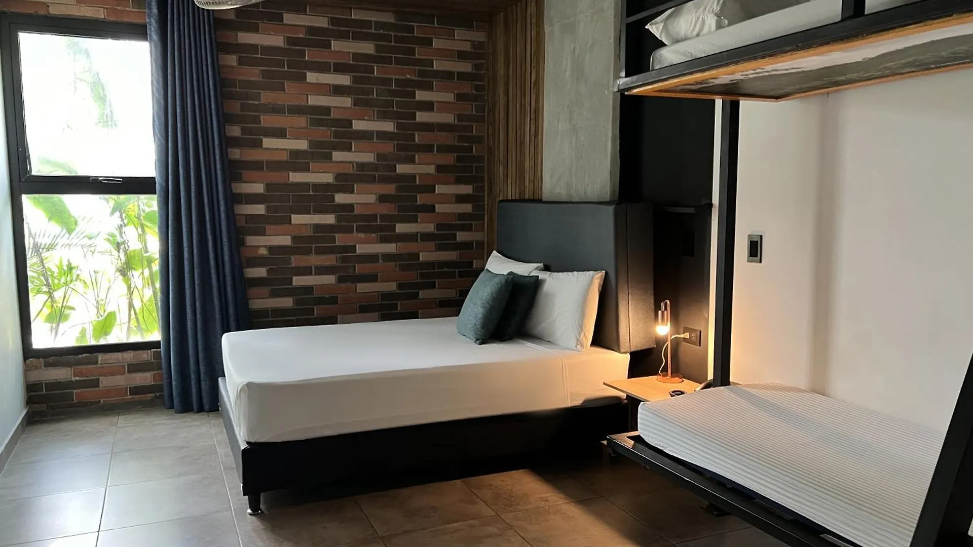 Ξενοδοχείο με διαμερίσματα Apartahotel Con Piscina Μεντεγίν