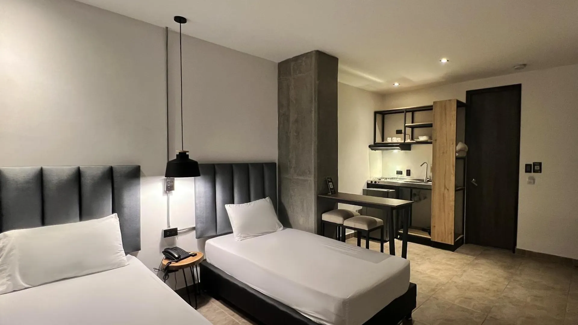 Ξενοδοχείο με διαμερίσματα Apartahotel Con Piscina Μεντεγίν