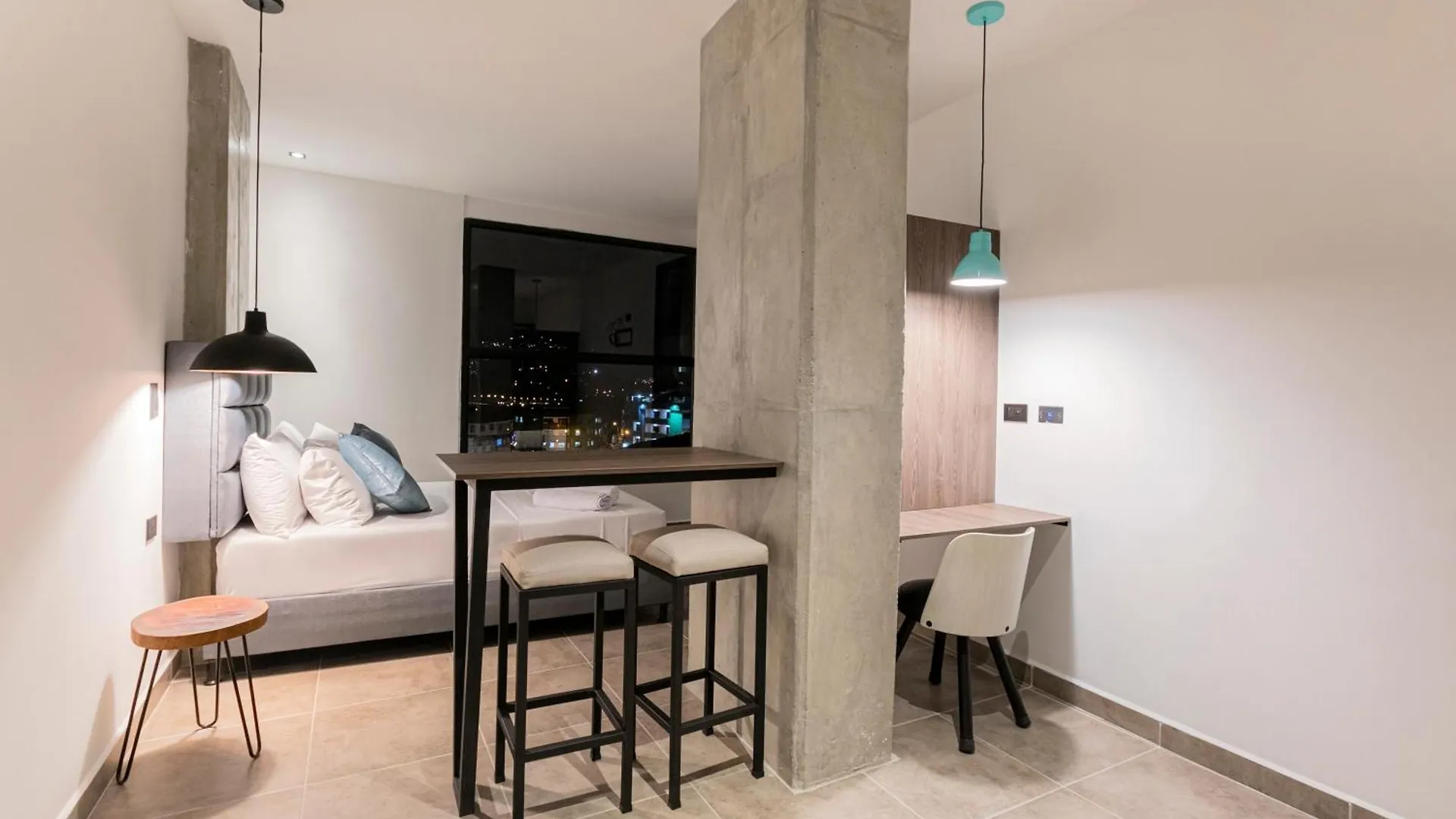Apartahotel Con Piscina Μεντεγίν 0*,