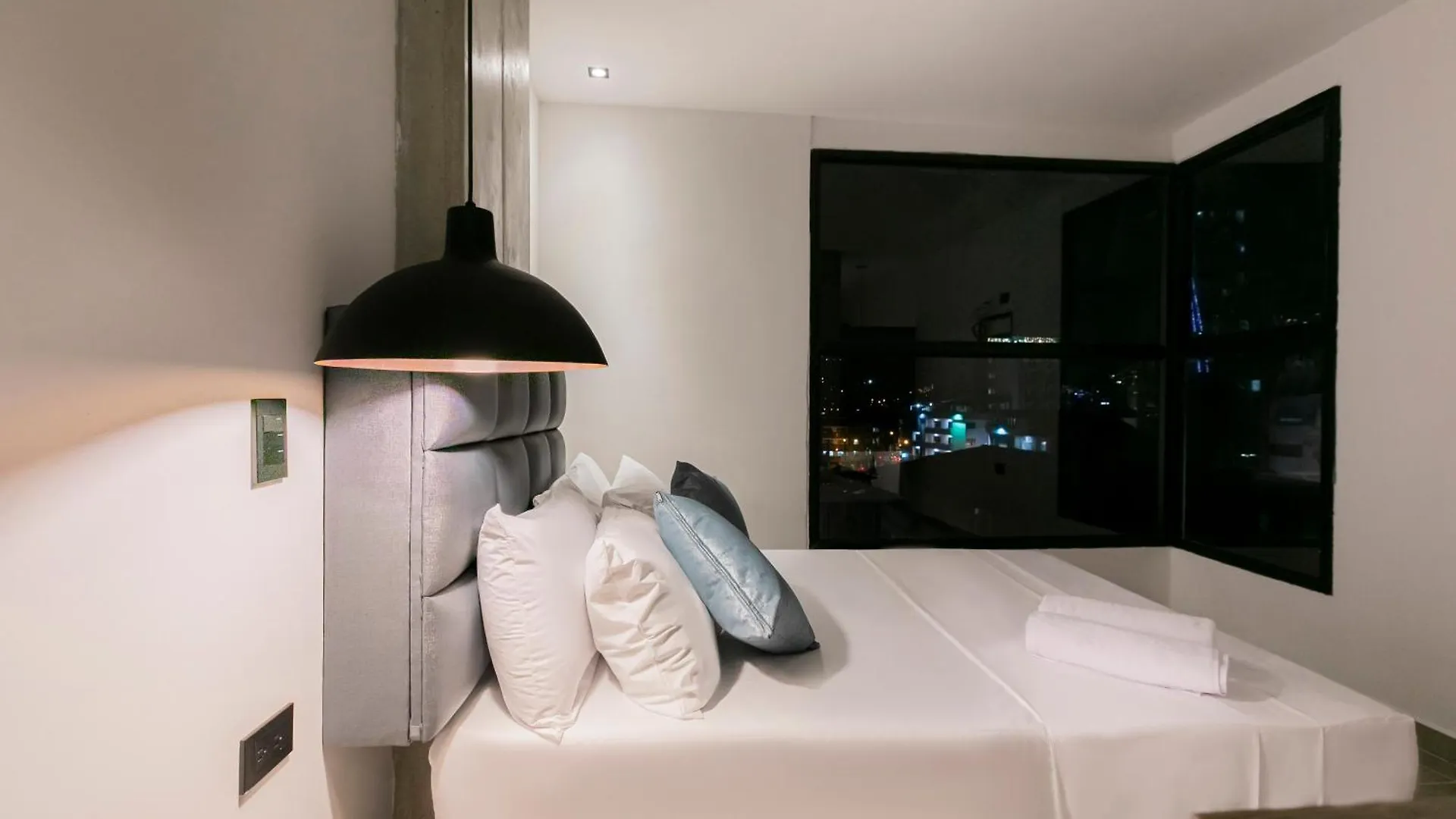 Apartahotel Con Piscina Μεντεγίν Ξενοδοχείο με διαμερίσματα