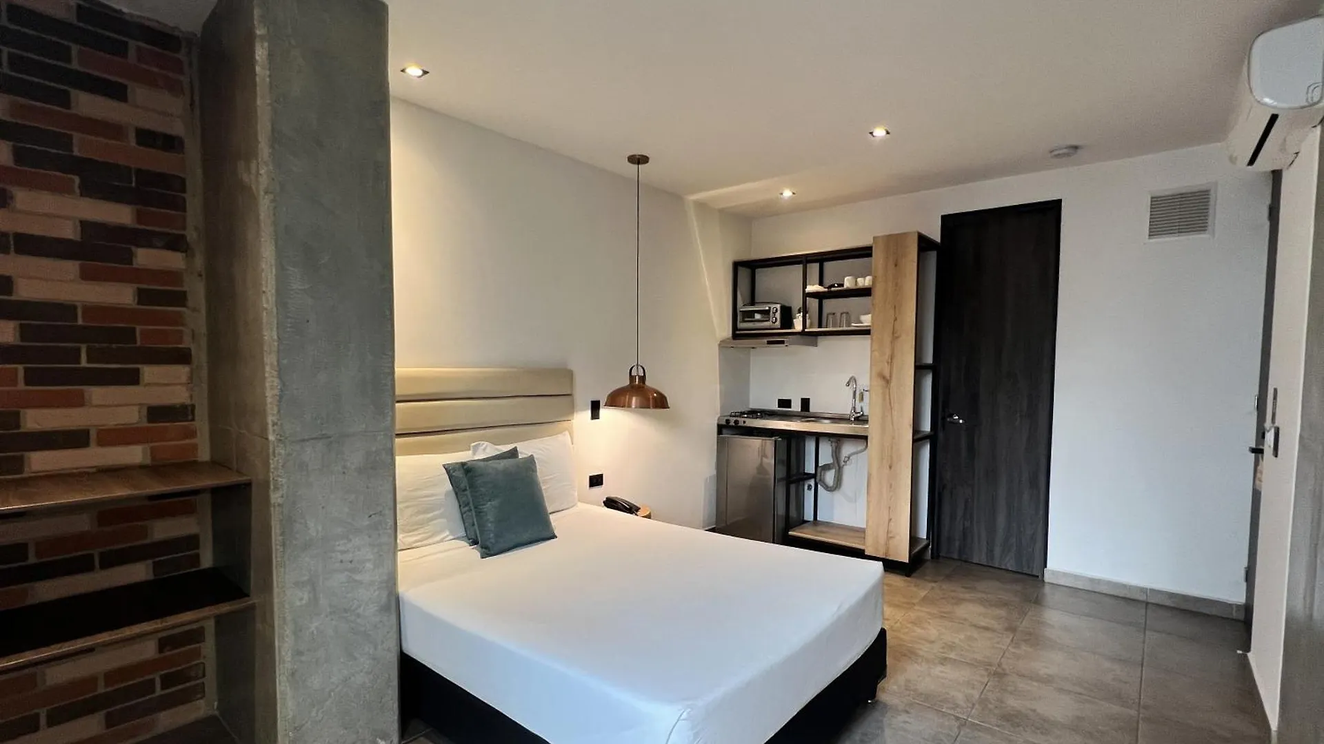 Apartahotel Con Piscina Μεντεγίν 0*,  Κολομβία