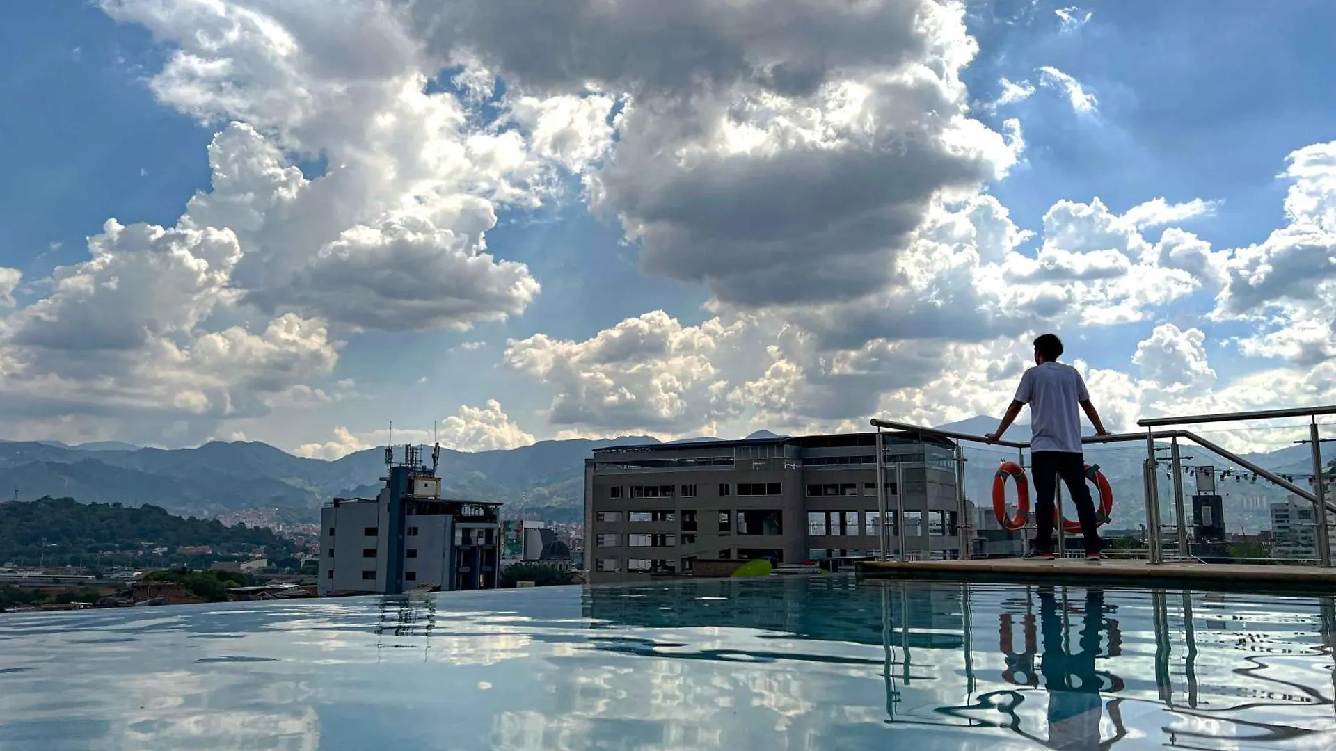 Apartahotel Con Piscina location